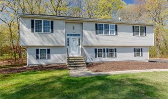 136 Hope Hill Ter, Cranston, RI 02921