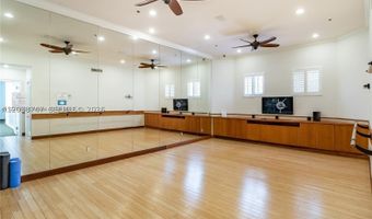 3125 NE 184th St 1305, Aventura, FL 33160