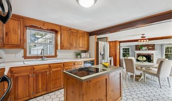 3 Indigo Rd, Barrington, RI 02806