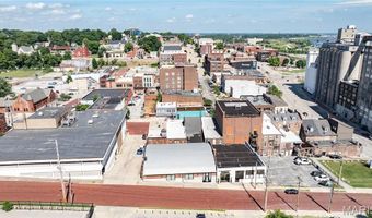 309 Wall St, Alton, IL 62002