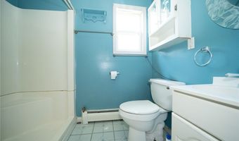 720 Bennett Rd, Angola, NY 14006