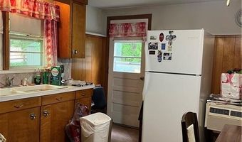 1369 Hope Rd, Cranston, RI 02831
