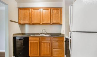 1249 Island Dr 101, Ann Arbor, MI 48105