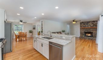22 Glen Cove Rd, Arden, NC 28704