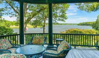 17 Pojac Point Rd, North Kingstown, RI 02852