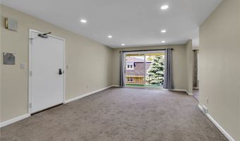 1419 N Forest Rd 7, Amherst, NY 14221