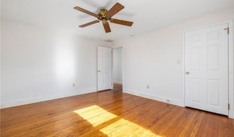 118 Wolcott Ave, Middletown, RI 02842