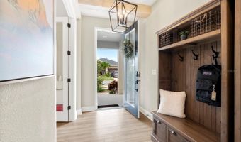 5829 SILVER SUN Dr, Apollo Beach, FL 33572