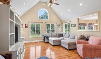 135 Villa Grande, Albertville, AL 35950