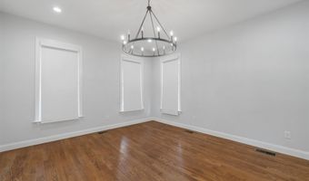829 AVENUE C, Bayonne, NJ 07002