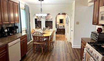 2 CLARK Dr, Barrington, NJ 08007