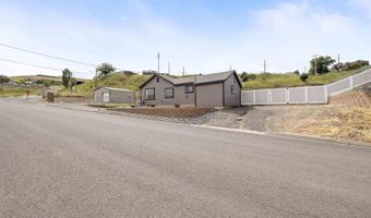 105 Meador St, Asotin, WA 99402