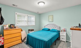14 E Coddington Ave E, Avenel, NJ 07001
