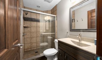 212 N Fairway Dr, Brandon, SD 57005