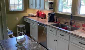 766 W Clark St, Berne, IN 46711