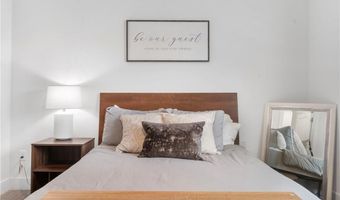 1200 Whistler St, Bentonville, AR 72713