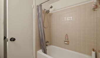 5141 BRADFIELD Dr, Annandale, VA 22003