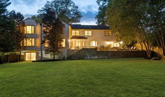 7009 LOCH LOMOND Dr, Bethesda, MD 20817
