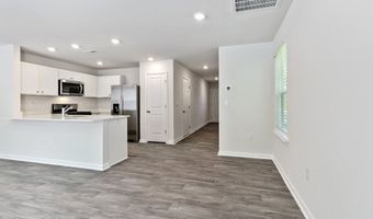 217 Maddox Dr, Aberdeen, NC 28315