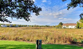 564 Woods Creek Ln, Algonquin, IL 60102