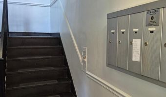 13 AUBURN Ct B, Alexandria, VA 22305