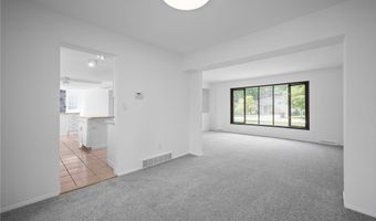 843 Nautilus Trl, Aurora, OH 44202