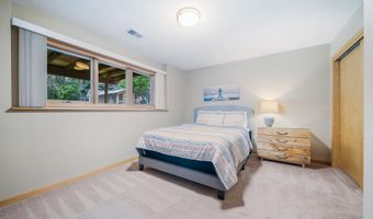 2119 CLOUDVIEW Ct, Appleton, WI 54914