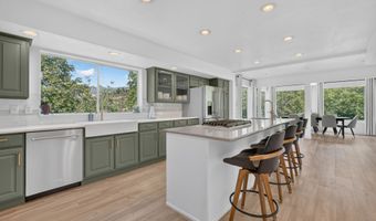 1979 S CAVE HOLLOW Way, Bountiful, UT 84010