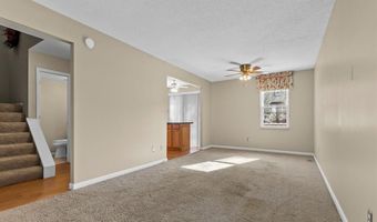 13338 Hiddendale Ln, Ballwin, MO 63021