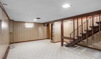 30 Dover Ave, East Providence, RI 02914