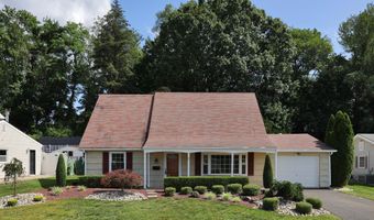 30 Oxford Ln, Aberdeen, NJ 07747
