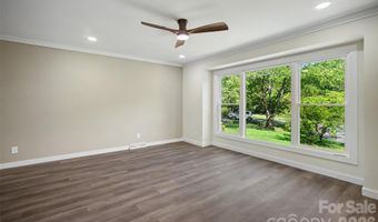 5324 Cheval Pl, Charlotte, NC 28205