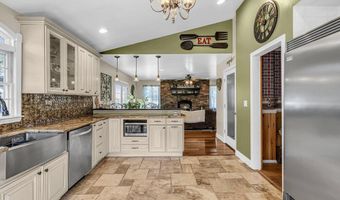 41 South Ave, Atlantic Highlands, NJ 07716