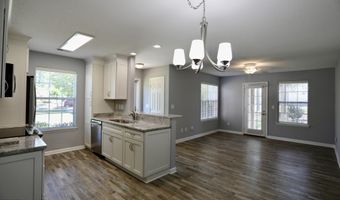 717 Chancery Ln, Aberdeen, NC 28315
