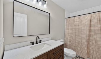 21005 Lawrence 2074, Ash Grove, MO 65604
