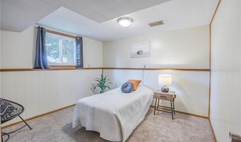 838 Jonathan Dr, Apple Valley, MN 55124