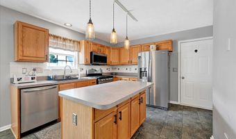 4195 FALLOW Dr, Hampstead, MD 21074