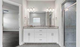 1951 Edgewood Rd, Bentonville, AR 72713