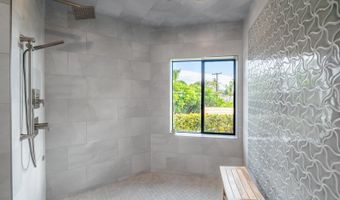 557 Kupulau Dr, Kihei, HI 96753