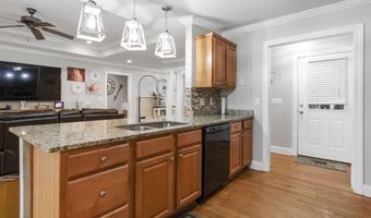 1204 Crestbrook Dr, Albertville, AL 35950