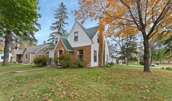 817 Maple St, Alexandria, MN 56308