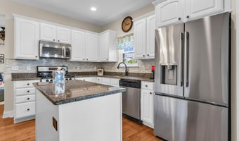 335 Engleside Ave, Beach Haven, NJ 08008
