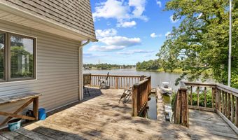 7578 BEACH Dr, Pasadena, MD 21122