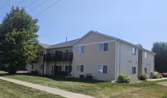 4524 Steinbeck St, Ames, IA 50014
