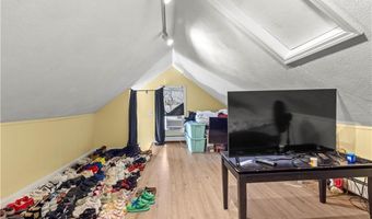 22 Whipple Ave, North Providence, RI 02911