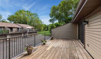 1432 Arden View Dr, Arden Hills, MN 55112