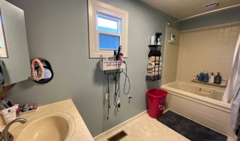 107 S State St, Bassett, NE 68714