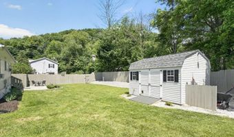 16 Clover Ln, Alloway, NJ 07418