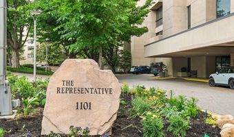 1101 S ARLINGTON RIDGE Rd 212, Arlington, VA 22202