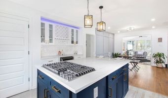 423 College Blvd, Alamo Heights, TX 78209